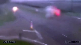 Une tornade touche une autoroute aux USA