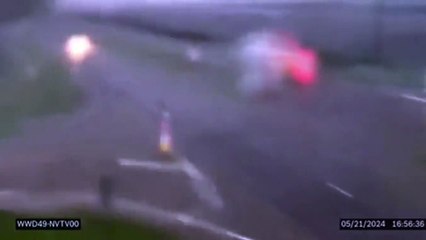 Une tornade touche une autoroute aux USA
