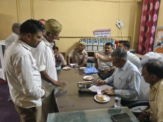 पानी पहुंचाने का वादा अधूरा, चालीस घर पानी को तरसे