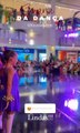 Mãezona! Ivete é vista na plateia de apresentação das filhas em shopping de Salvador