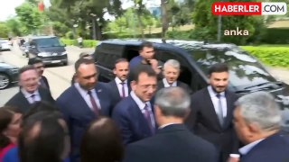 İmamoğlu, Kağıthane Belediye Başkanı Mevlüt Öztekin'i tebrik etti