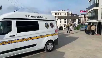 Evde boğazı kesilmiş halde bulundu