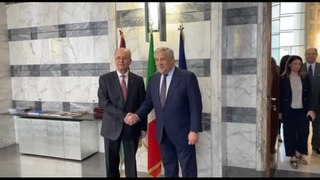 Tajani incontra il premier dell'Anp: 35 milioni in aiuti, tornano fondi all'Unrwa