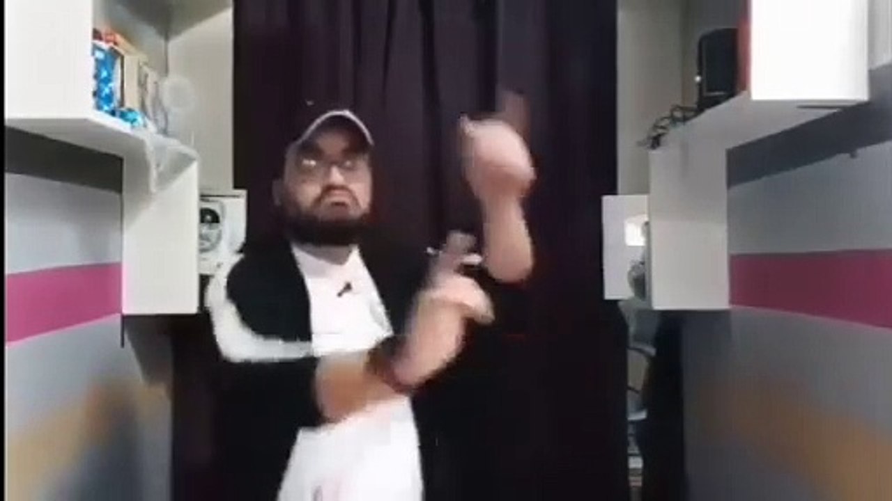الدكش ممدوح نصرالله بيرقص