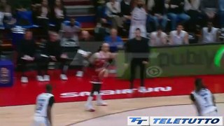 Video News - Basket, Magro: 