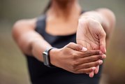4 astuces pour préserver la santé de vos poignets et prévenir les douleurs joints