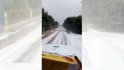 Vicenza, grandinata eccezionale ad Agugliaro: le strade sembrano innevate. Il video