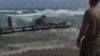 فيديو.. انهيار جزء من الرصيف الأمريكي البحري من شاطئ غزة إلى أسدود