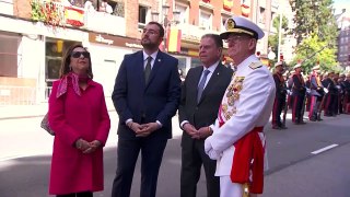 Oviedo se echa a la calle para arropar a los militares en el Día de las Fuerzas Armadas
