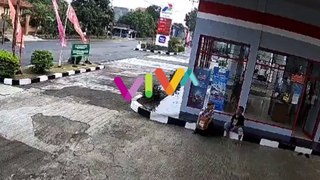 DISERBU! Preman Palak Uang Infaq dan Cekoki Santri Miras