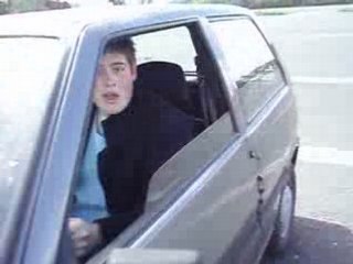 Comment se marrer avec une fiat uno?