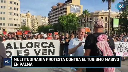 Multitudinaria protesta contra el turismo masivo en Palma