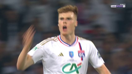 Coupe de France : Jake O'Brien redonne espoir aux Lyonnais dans cette finale avec un coup de casque !
