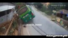 Brutal and 'Fatal' Car Crashes #10 credits to： @RockyRUS
