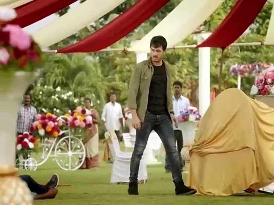 आज भी साउथ की मूवी में इस फिल्म का नाम सबसे ऊपर आता है __south _superhit _RaashiiKhanna  _action _comedy