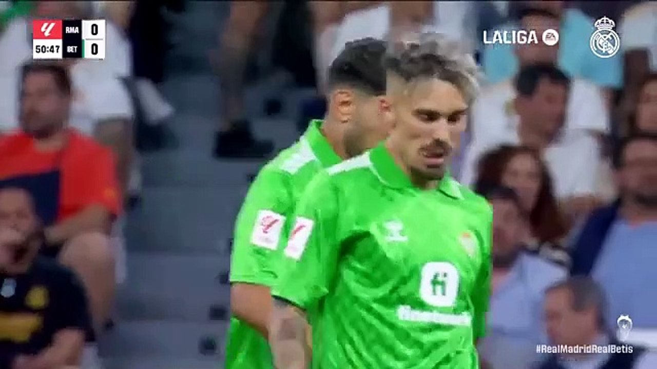 Real_Madrid_0-0_Real_Betis___Highlights___LaLiga_2023_24(360p)_2024_3_38