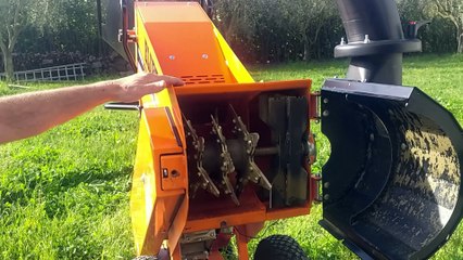 Utiliser le broyeur de branches en sécurité