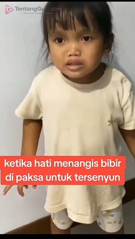 VIRAL BOCIL YANG LUCU SAAT MARAH MALAH DI SURUH TERSENYUM OLEH IBUNYA