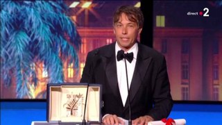 La película 'Anora' de Sean Baker se alza con la Palma de Oro.