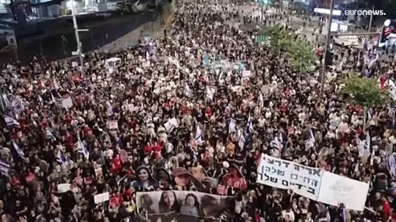 آلاف الإسرائيليين يتظاهرون ضد حكومة نتنياهو مطالبين بصفقة تبادل للأسرى ووقف الحرب في غزة