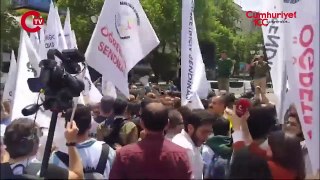 Özel sektör öğretmenleri Bakanlığa yürüdü: 'Patronların bakanı Yusuf Tekin istifa!'