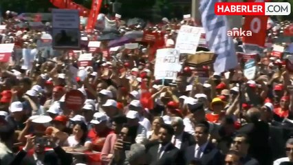 CHP Genel Başkanı Özgür Özel, Emeklilere Seslendi: 'Hakkınızı Söke Söke Alacağım'