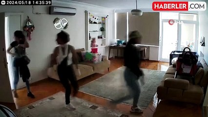 Bakırköy'de Eve Giren Kadın Hırsızlar 400 Bin TL Değerindeki Ziynet Eşyasını Çaldı