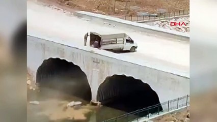 Dereye hayvan dışkısı bırakırken görüntülendi, gözaltına alındı