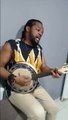 XANDE DE PILARES TOCANDO BANJO