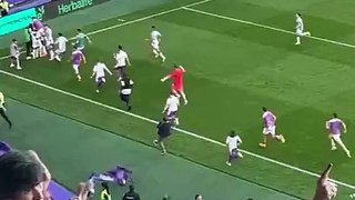 Con este penalti de Sylla asciende el Real Valladolid a Primera División