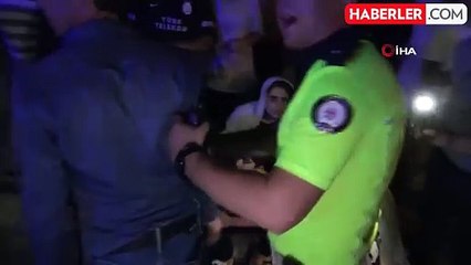 Kutlamaları izleyen küçük çocuğa araba çarptı