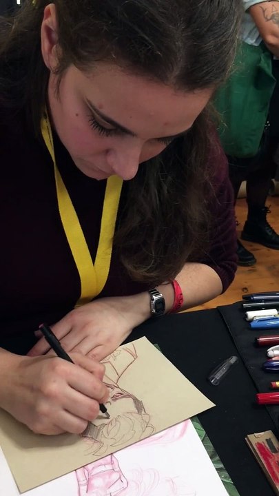 Emiliana Pinna disegna il volto del Joker