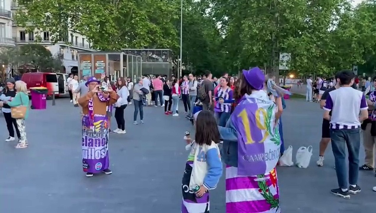 La afición del Valladolid celebra su ascenso a Primera División