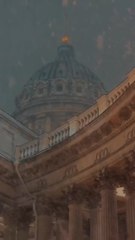 LE PLUS BEAU manteau de neige sur St-Pétersbourg