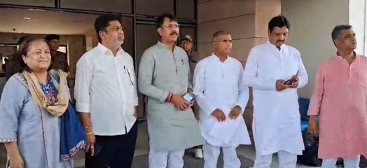 VIDEO: कांग्रेस का शिष्टमंडल मिला चुनाव आयोग से, कहा  शिकायतों पर कार्रवाई हो..