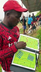 Explication tactique du coach de l'équipe Senior