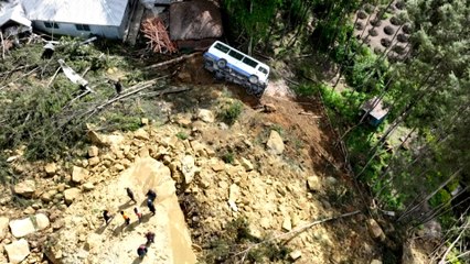 下载视频: « 18 membres de ma famille sous les décombres » : plus de 2 000 personnes ensevelies dans le glissement de terrain en Papouasie-Nouvelle-Guinée