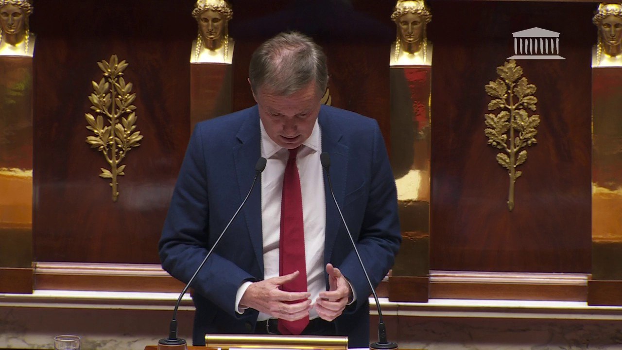 Projet de loi sur la fin de vie: "Cette loi est un danger public" estime Nicolas Dupont-Aignan