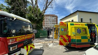 Muere un trabajador en Madrid al caerle encima una máquina retroexcavadora