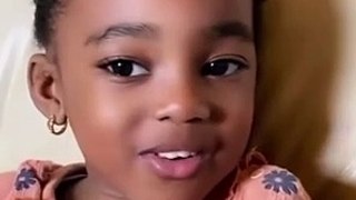 Coco Emilia dévoile sa fille Sophie dans une vidéo : La petite ressemble beaucoup à sa mère (VIDEO)
