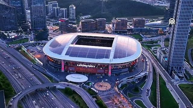Galatasaray Futbol Takımı, RAMS Park'ta şampiyonluğu kutladı