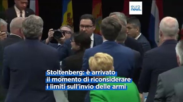 Nato: per Stoltenberg l'Occidente dovrebbe riconsiderare le restrizioni sulle armi all'Ucraina