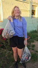 Una tiktoker compra una busta di gioielli usati: dentro ne trova due di altissimo valore