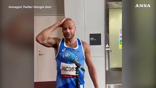 Jacobs interrotto durante l'intervista: Scusa Marcell,...