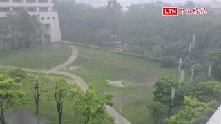 高雄大雷雨轟炸15區大雨等級 市府成立豪雨應變中心擴大三級開設