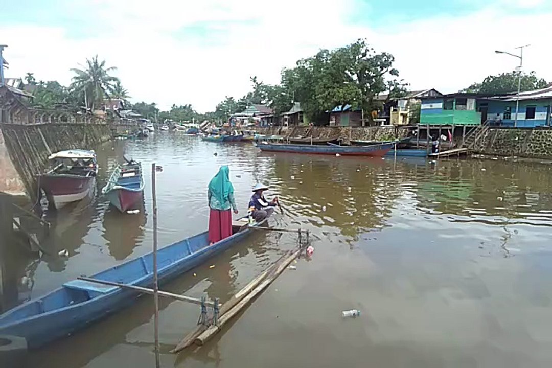 Banyak Sampah Plastik di Sungai Remu Sorong