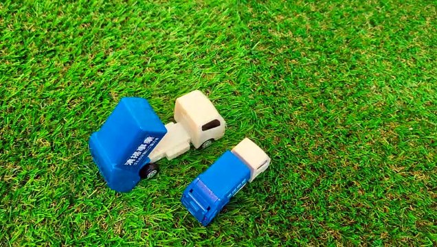 【比較】トミカとハッピーセットのトミカを比べてみた！compared Tomica and Happy meal 's Tomica!