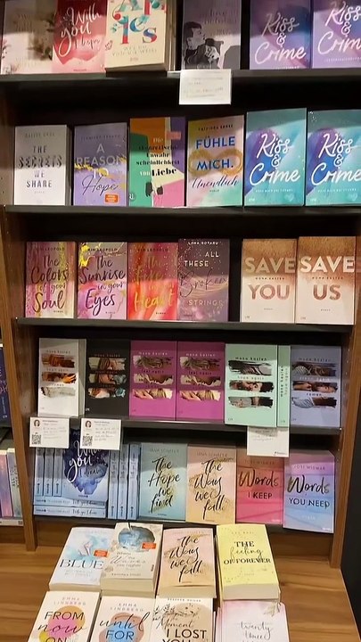 a dream  #bonn #thalia #BookTok #book #books #bücher #bücherwurm #bookshopping #bookshop #fyp #fy #fypシ #viral #fakeall