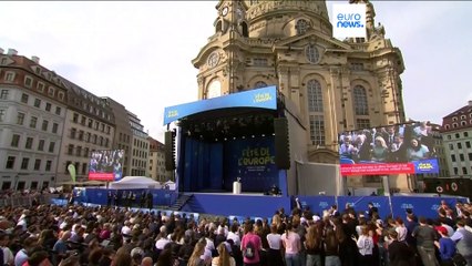 Macron qualifie la montée de l'extrême droite de "vent mauvais" pour l'Europe