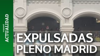Expulsadas del Pleno del Ayuntamiento de Madrid por agitar carteles reivindicativos contra la violencia de género